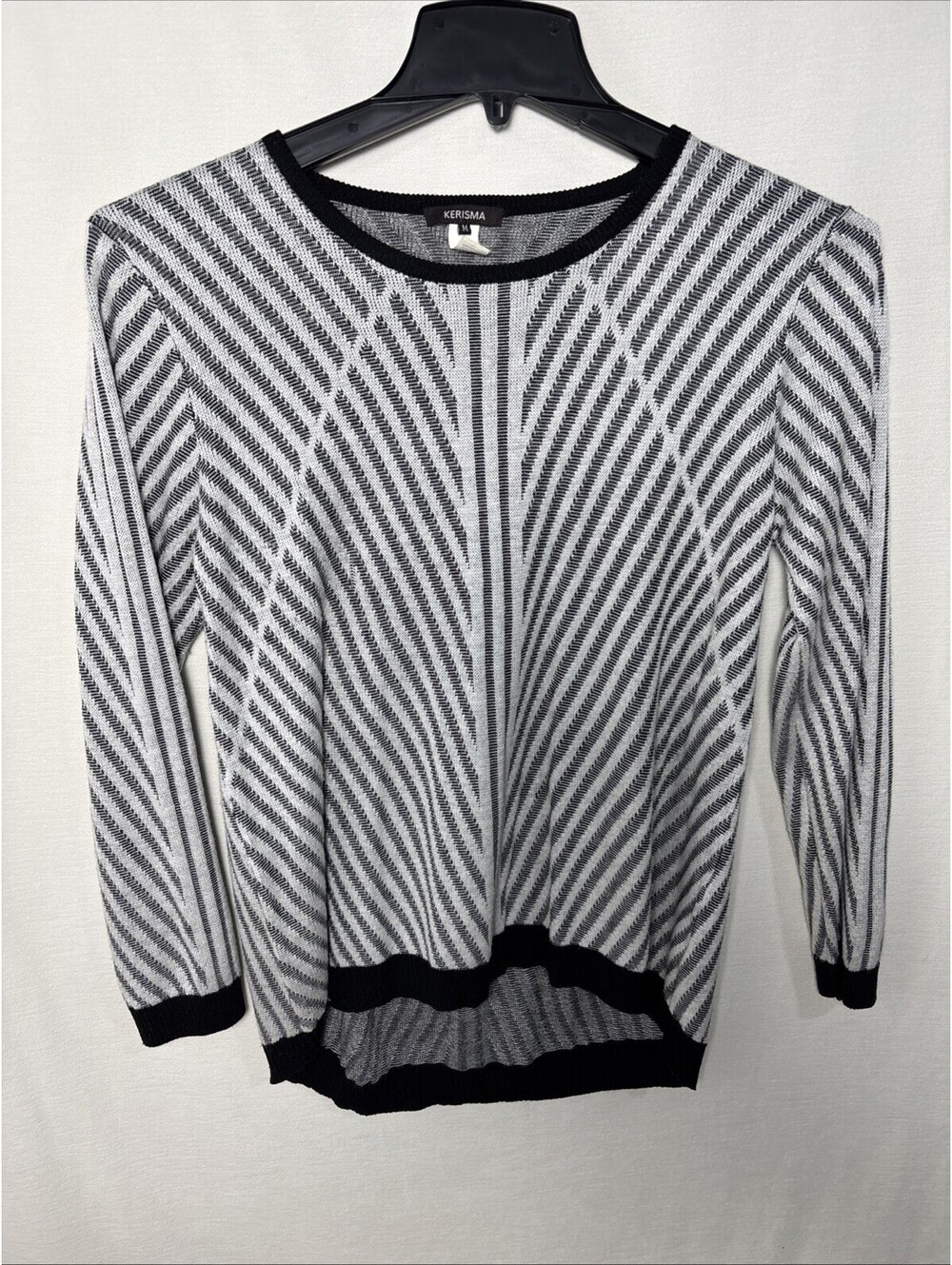 Women’s Kerisma Long Sleeve Sweater White And Black Stripes Size M